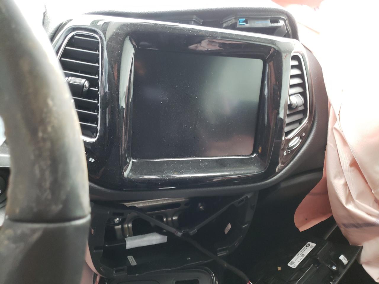 Photo 9 from auction – 2021 JEEP COMPASS LI with VIN 3C4NJDCB6MT556703
