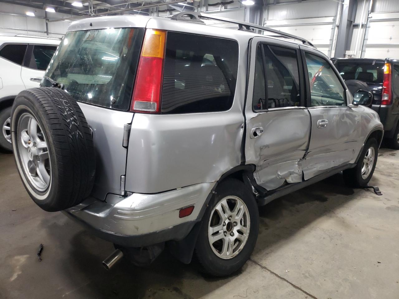 Photo 4 from auction – 2001 HONDA CR-V SE with VIN JHLRD18781C056953
