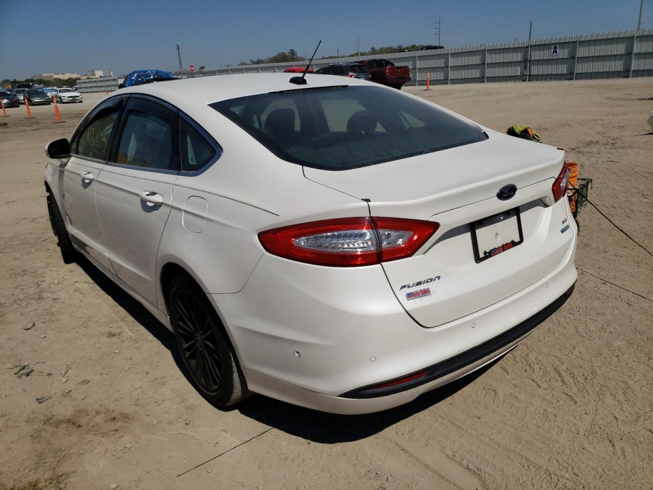 Photo 3 from auction – 2014 FORD FUSION SE with VIN 3FA6P0HD8ER231416