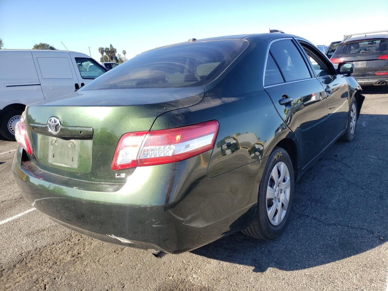 Photo 4 from auction – 2010 TOYOTA CAMRY with VIN 4T1BF3EK4AU516743
