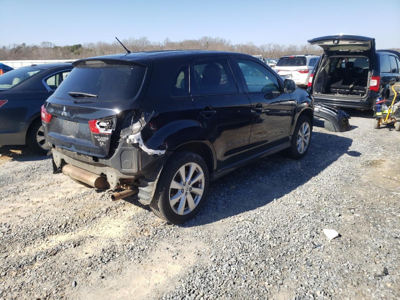 Photo 4 from auction – 2015 MITSUBISHI OUTLANDER with VIN 4A4AP3AWXFE059730