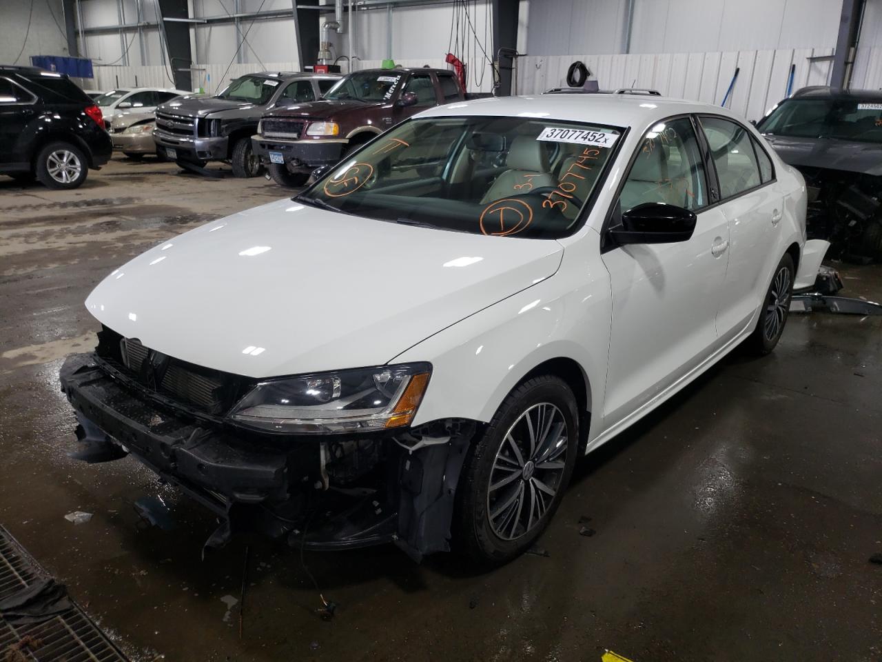 Photo 2 from auction – 2018 VOLKSWAGEN JETTA SE with VIN 3VWDB7AJ0JM236929