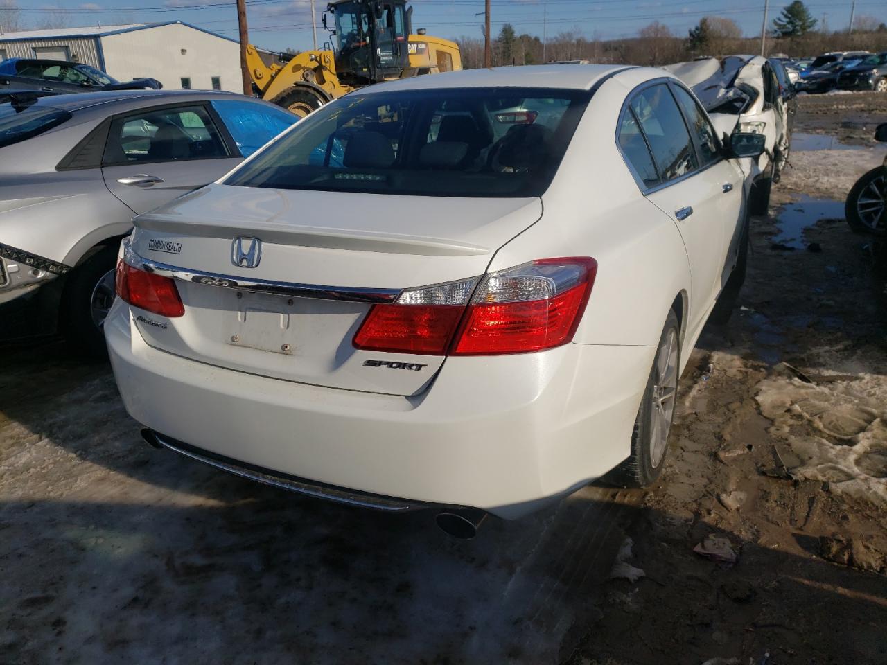 Photo 4 from auction – 2015 HONDA ACCORD SPO with VIN 1HGCR2F55FA049250