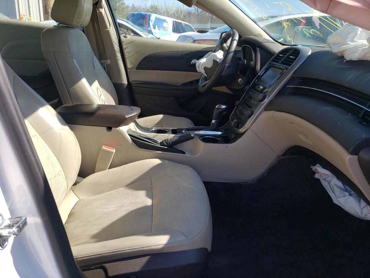 Photo 5 from auction – 2015 CHEVROLET MALIBU 1LT with VIN 1G11C5SL6FF315934