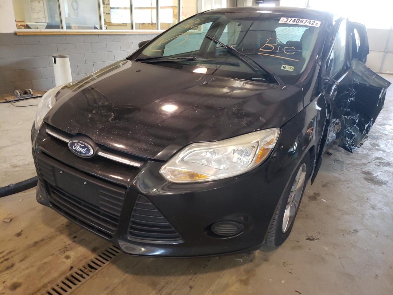 Zdjęcie 2 z aukcji – 2014 FORD FOCUS SE z VIN 1FADP3K27EL266320