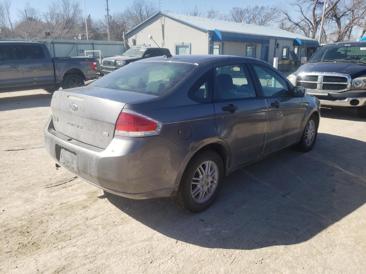 Photo 4 from auction – 2010 FORD FOCUS SE with VIN 1FAHP3FN9AW263109