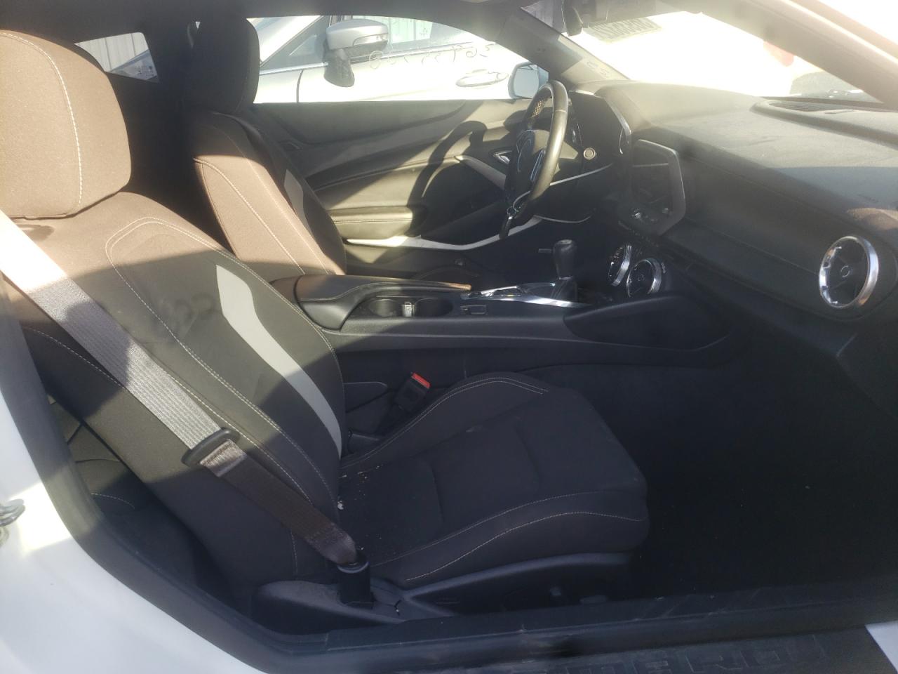 Photo 5 from auction – 2016 CHEVROLET CAMARO LT with VIN 1G1FA1RSXG0173674