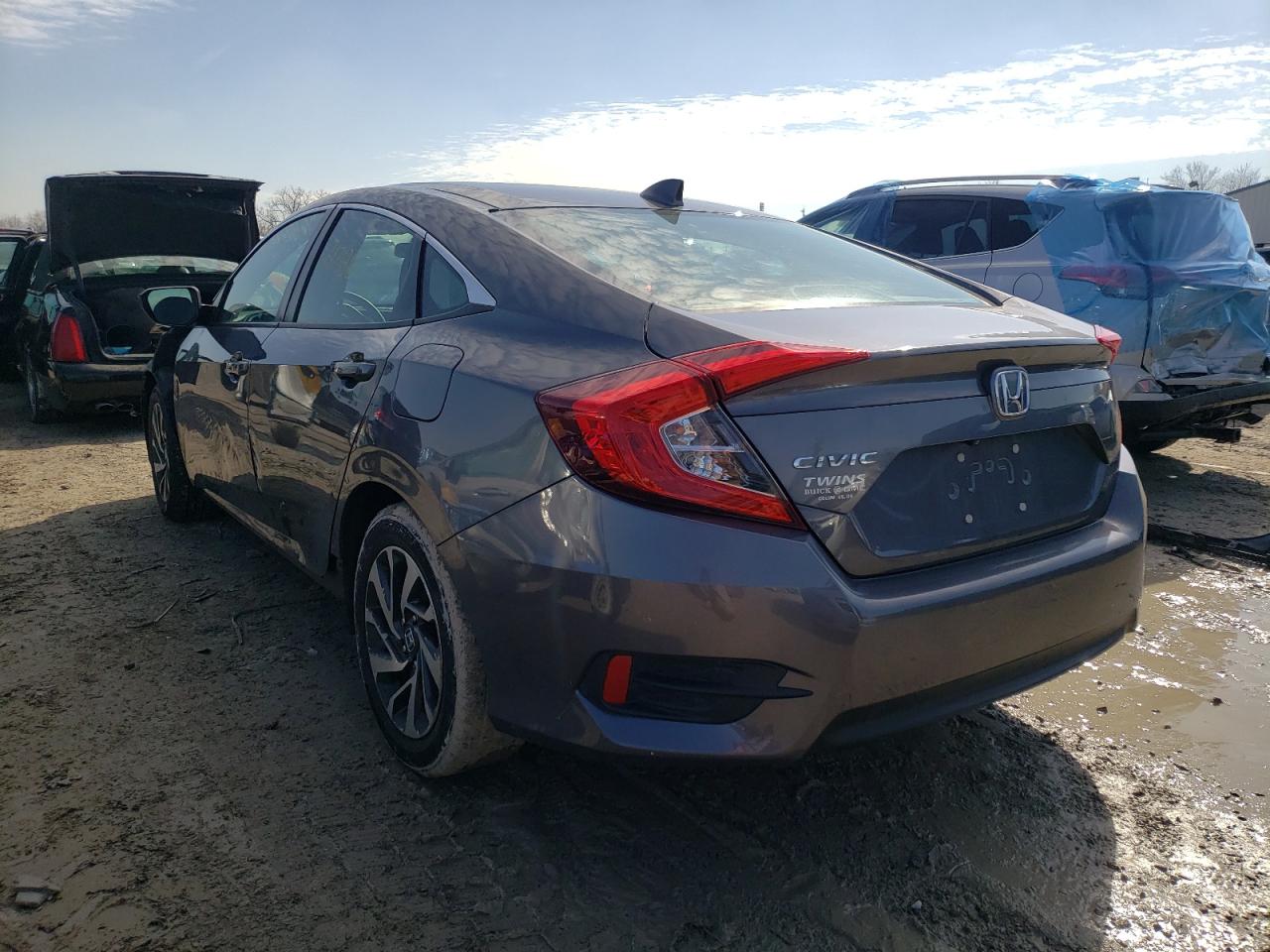 Photo 3 from auction – 2017 HONDA CIVIC EX with VIN 2HGFC2F76HH515837