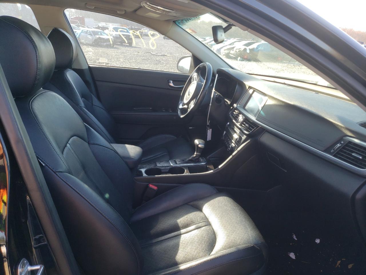 Photo 5 from auction – 2016 KIA OPTIMA EX with VIN 5XXGU4L31GG051113