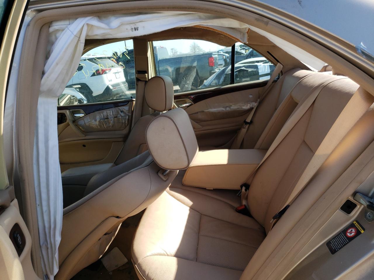 Photo 6 from auction – 2001 MERCEDES-BENZ E320 with VIN WDBJF82JX1X044974