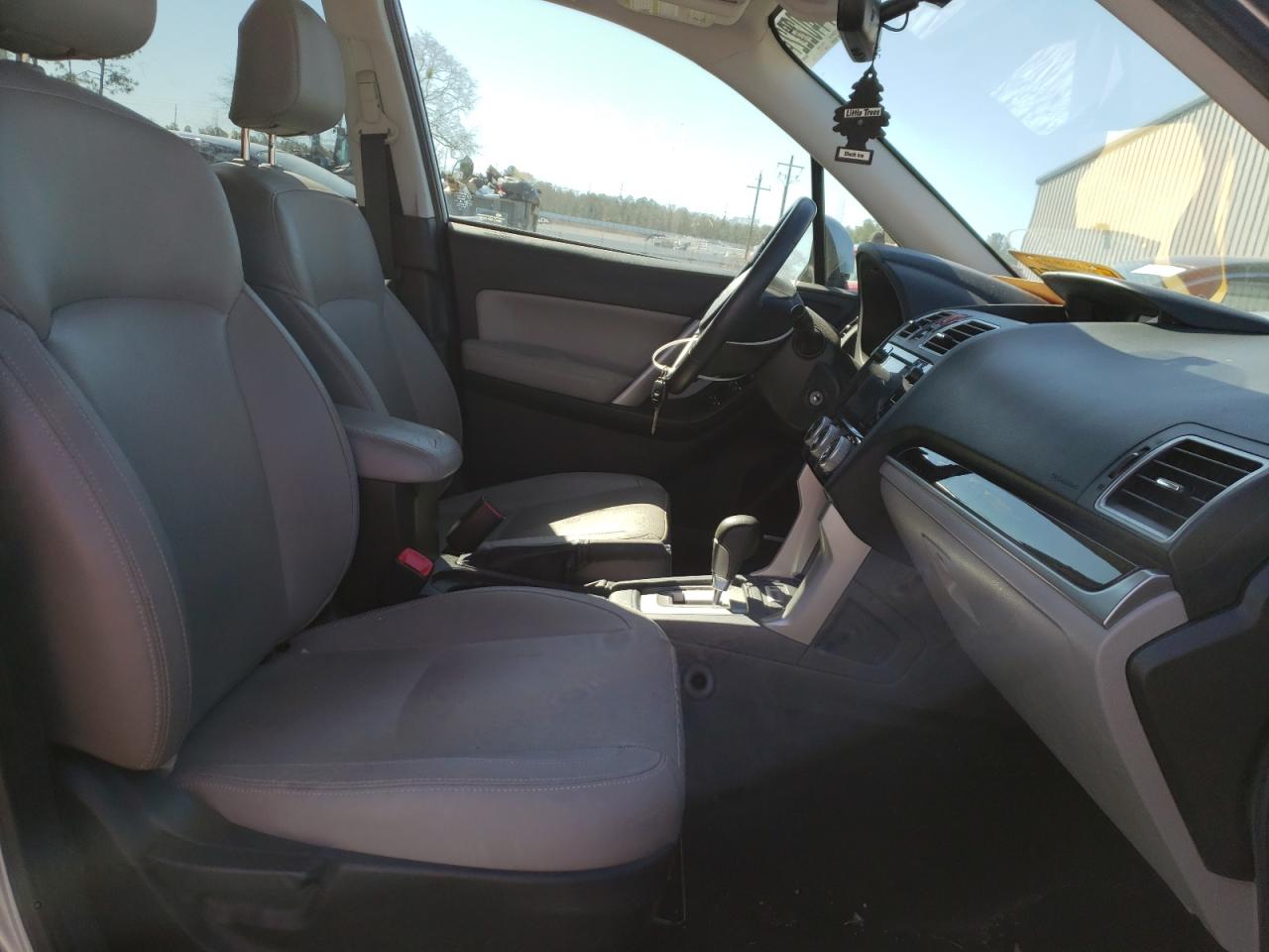 Photo 5 from auction – 2018 SUBARU FORESTER 2 with VIN JF2SJARCXJH513799