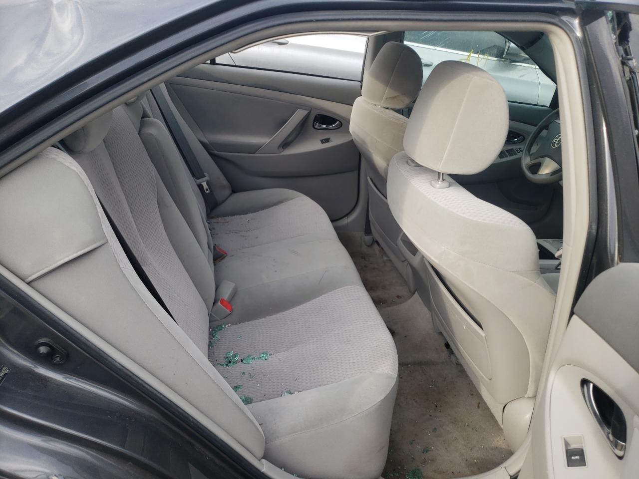 Photo 6 from auction – 2010 TOYOTA CAMRY BASE with VIN 4T1BF3EK5AU092859