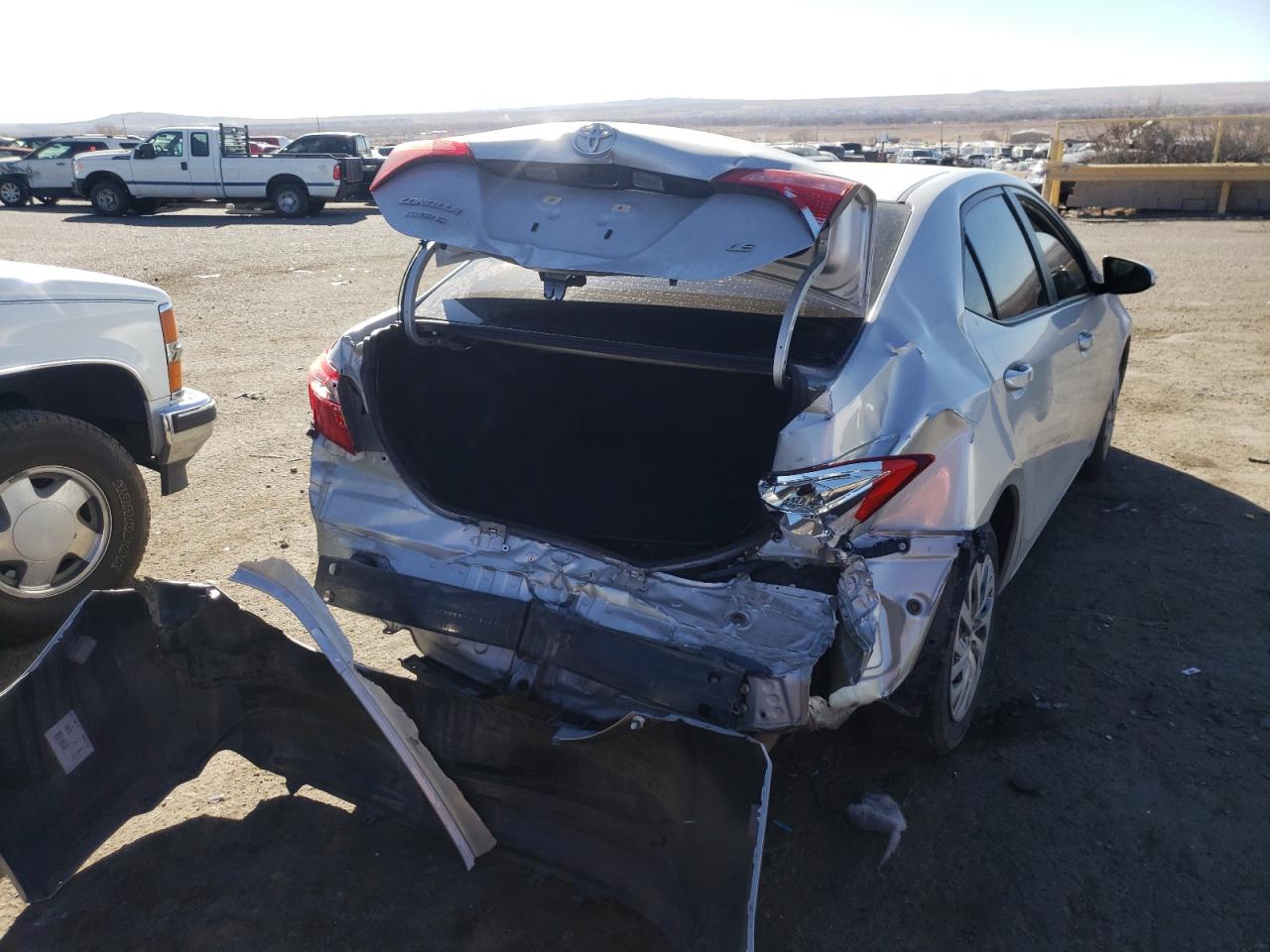 Photo 9 from auction – 2017 TOYOTA COROLLA L with VIN 5YFBURHE8HP569374