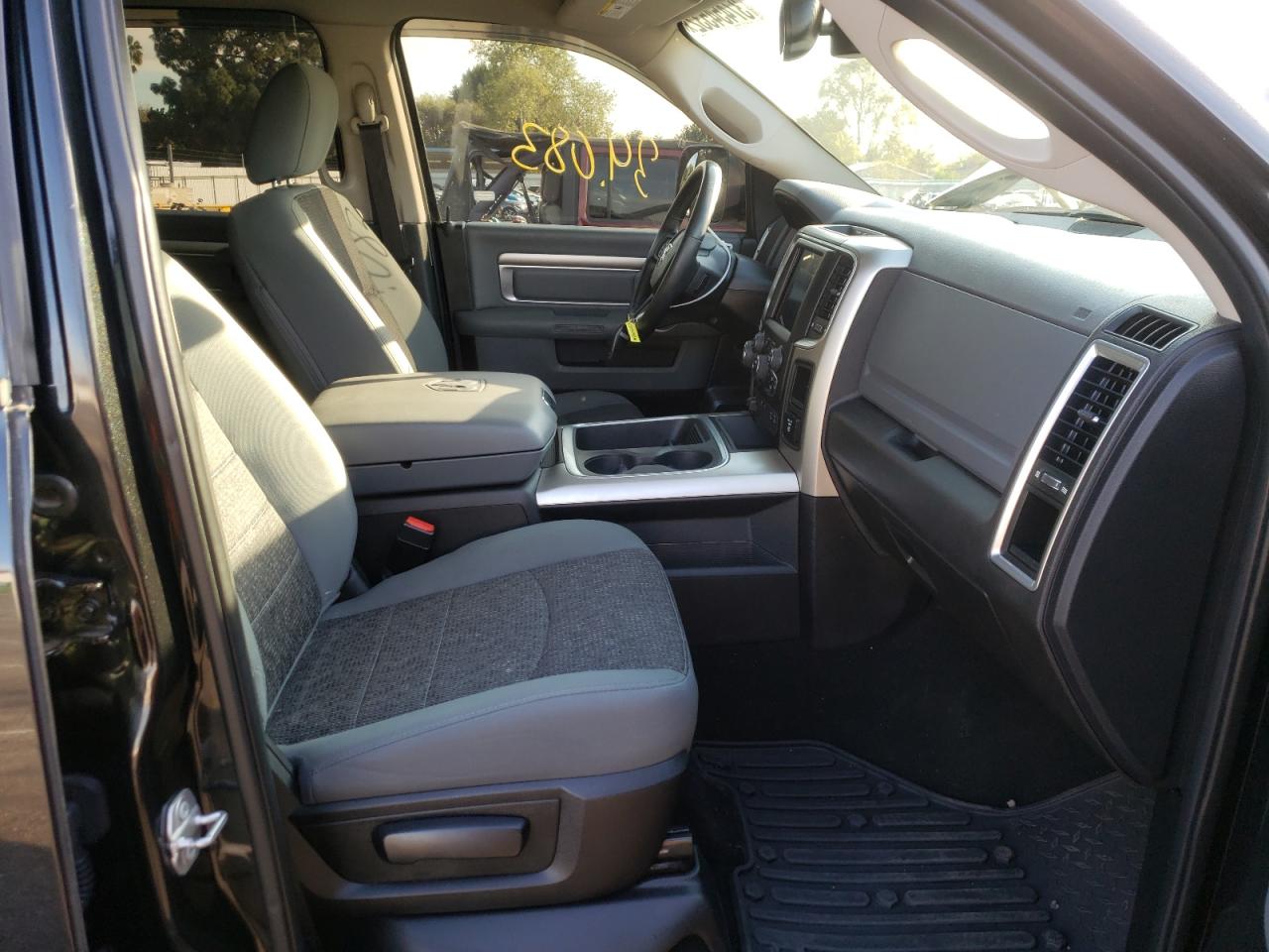 Photo 5 from auction – 2018 RAM 1500 SLT with VIN 1C6RR7LM6JS290620