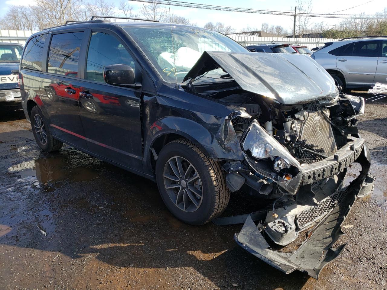 DODGE GRAND CARA 2018 with VIN 2C4RDGEG6JR324216 - Photo from auction