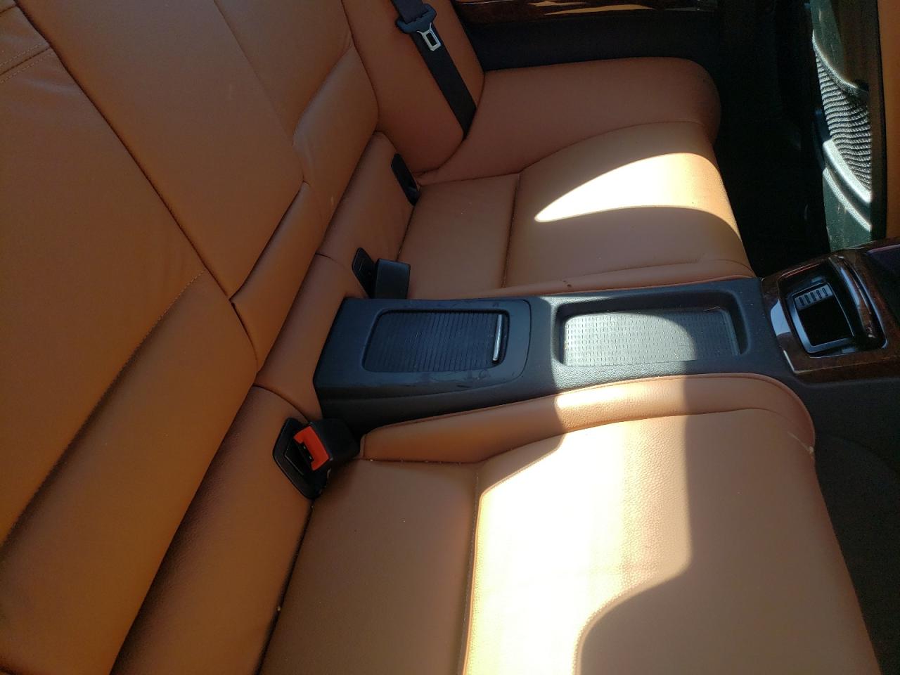 Photo 6 from auction – 2009 BMW 328 I with VIN WBAWB335X9P136683