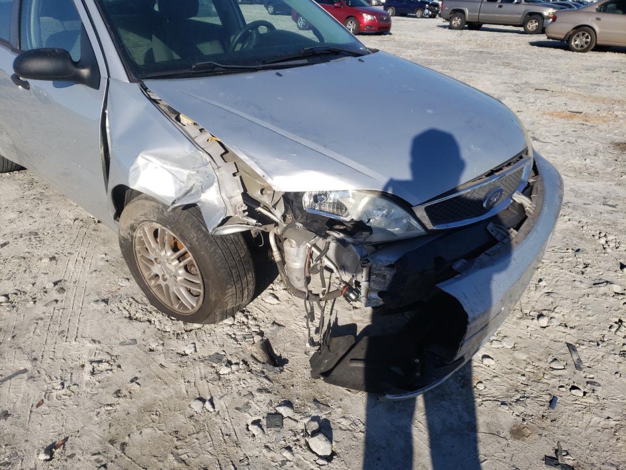 Photo 9 from auction – 2006 FORD FOCUS ZX4 with VIN 1FAFP34NX6W156880