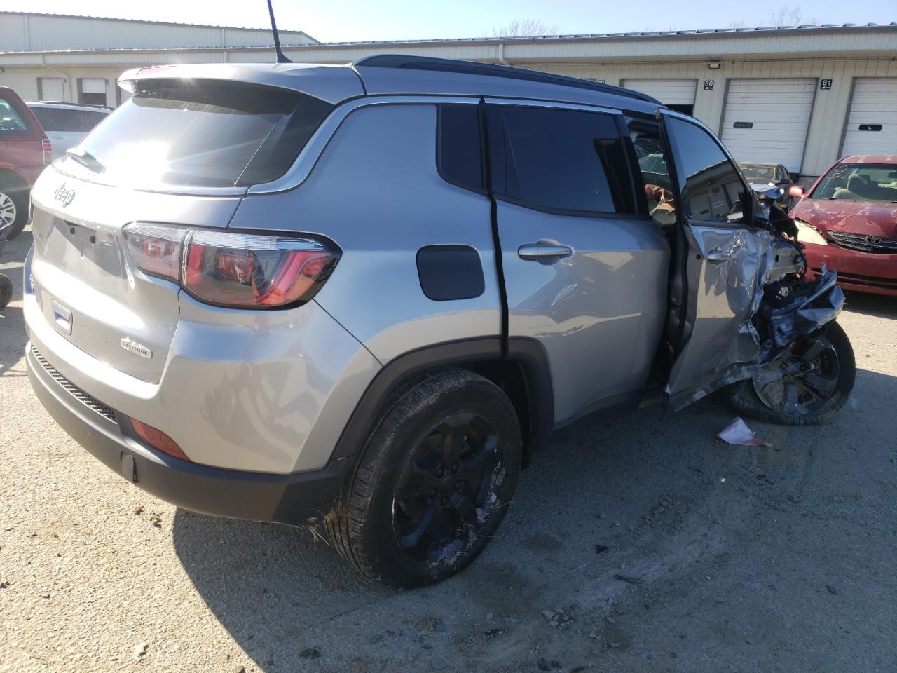 Photo 4 from auction – 2017 JEEP COMPASS LA with VIN 3C4NJDBB1HT680224