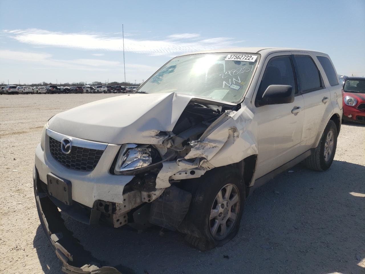 Photo 2 from auction – 2011 MAZDA TRIBUTE I with VIN 4F2CY0C79BKM07739