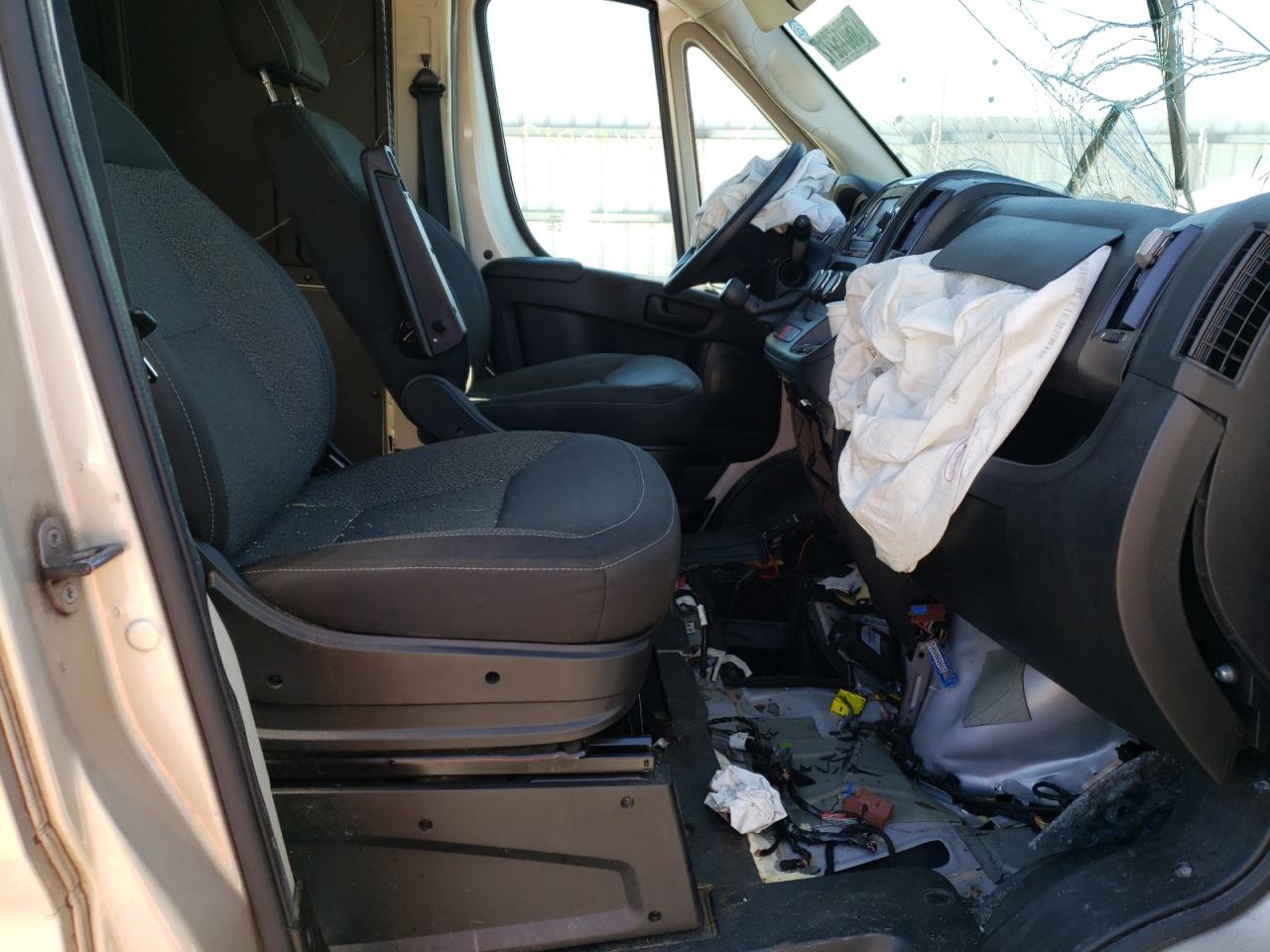 Photo 5 from auction – 2018 RAM PROMASTER with VIN 3C6URVJG9JE111596