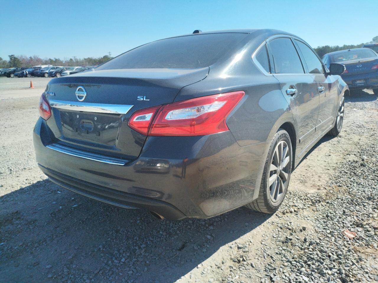 Photo 4 from auction – 2017 NISSAN ALTIMA 2.5 with VIN 1N4AL3AP8HC145411