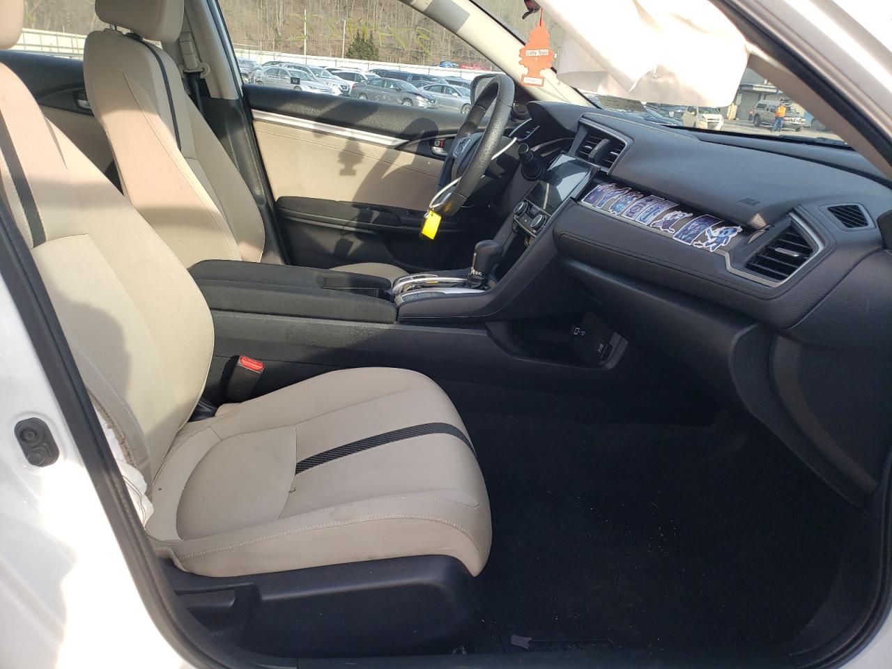 Photo 5 from auction – 2016 HONDA CIVIC EX with VIN 2HGFC1F36GH659491