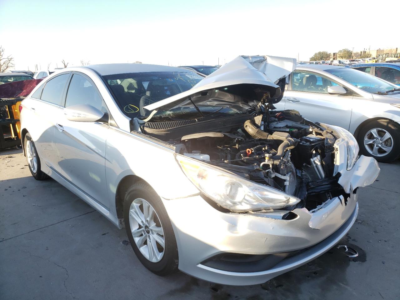 HYUNDAI SONATA GLS 2014 with VIN 5NPEB4AC3EH819997 - Photo from auction
