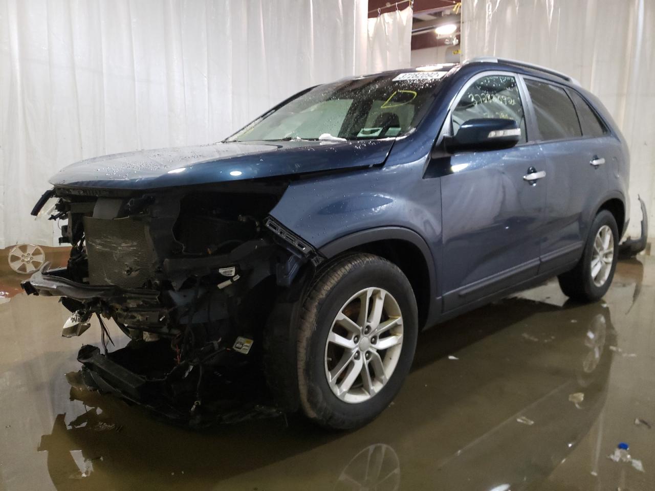 Photo 2 from auction – 2015 KIA SORENTO LX with VIN 5XYKT3A65FG601508