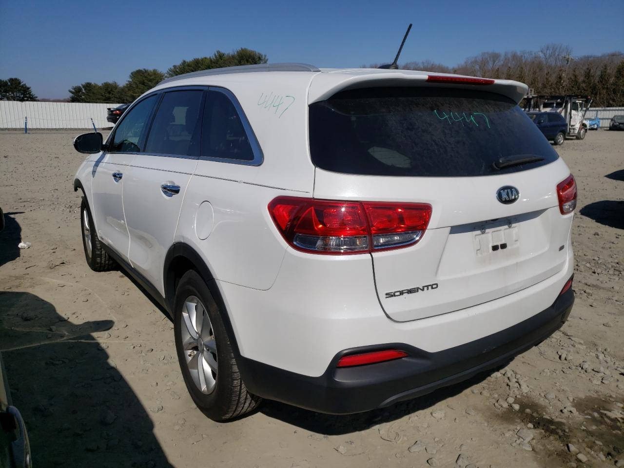 Photo 3 from auction – 2017 KIA SORENTO LX with VIN 5XYPGDA30HG294905