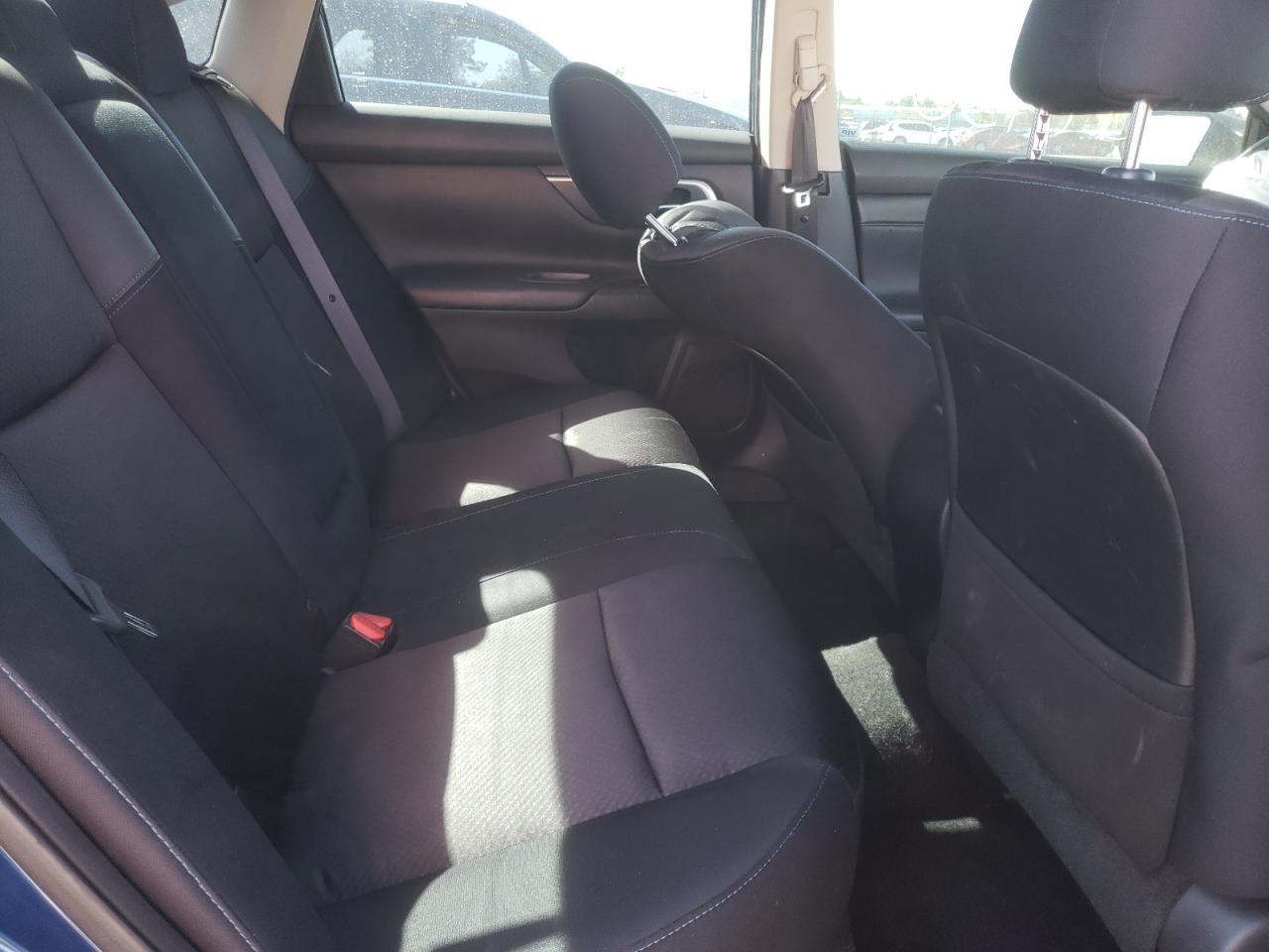 Photo 6 from auction – 2017 NISSAN ALTIMA 2.5 with VIN 1N4AL3AP8HC133775