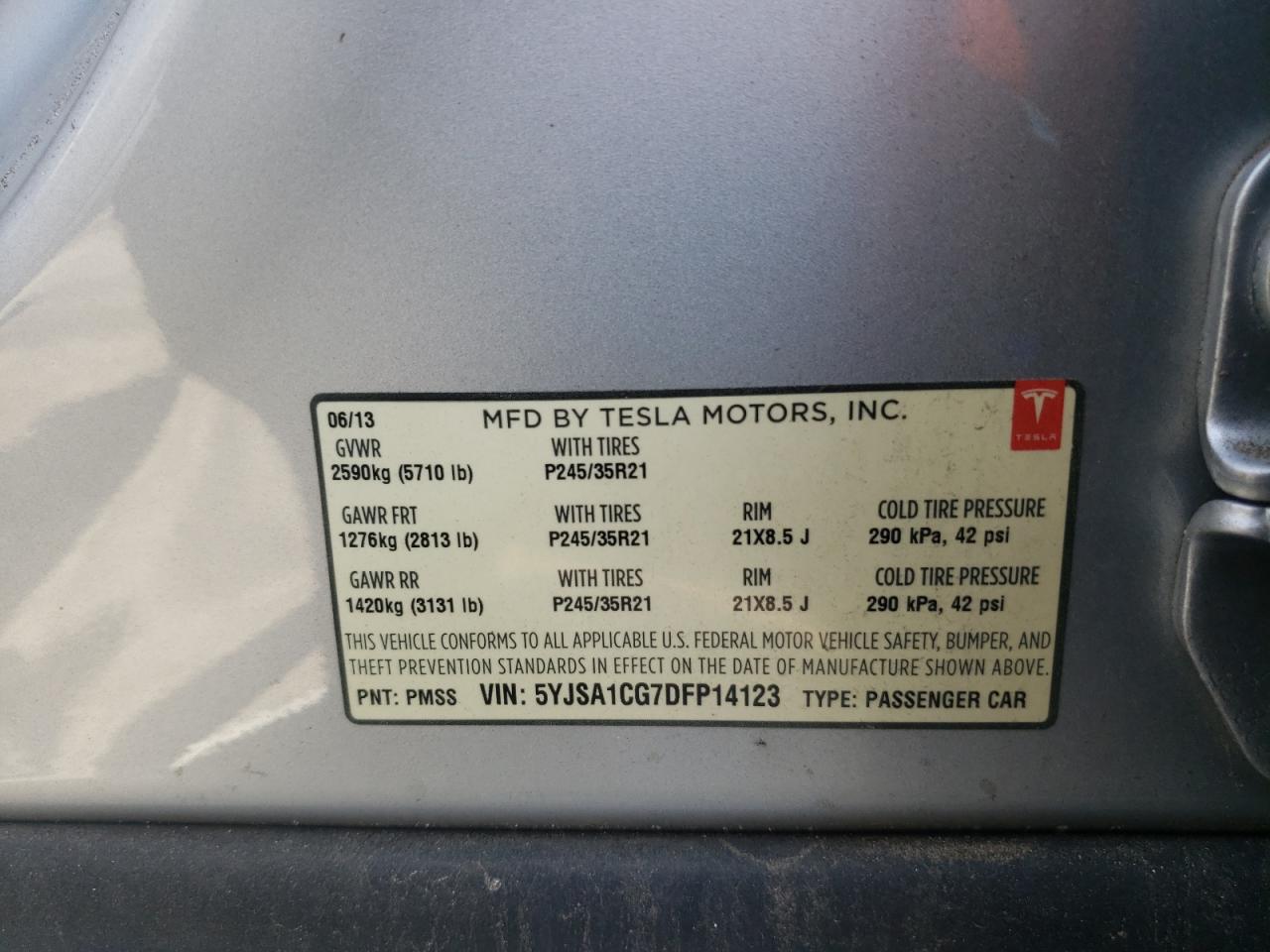 Photo 10 from auction – 2013 TESLA MODEL S with VIN 5YJSA1CG7DFP14123