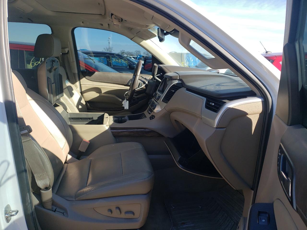 Photo 5 from auction – 2015 GMC YUKON SLT with VIN 1GKS2BKC3FR235961