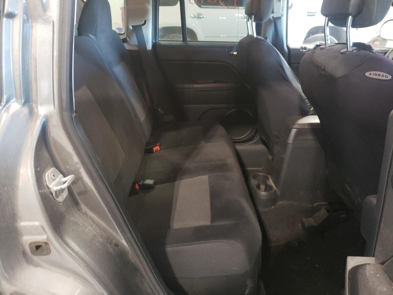 Photo 6 from auction – 2011 JEEP COMPASS SP with VIN 1J4NT1FB2BD195410
