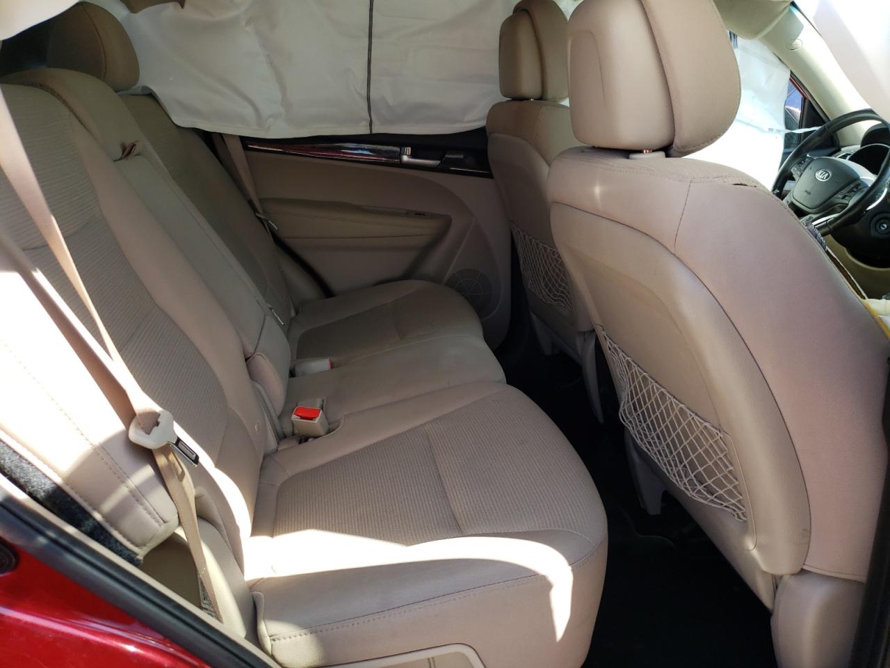 Photo 6 from auction – 2014 KIA SORENTO LX with VIN 5XYKT3A68EG441817