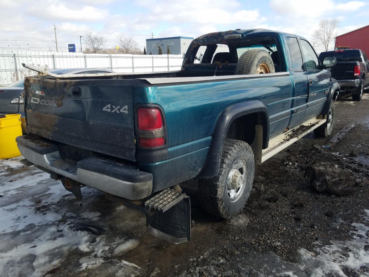 Photo 4 from auction – 1998 DODGE RAM 2500 with VIN 1B7KF23D2WJ104784