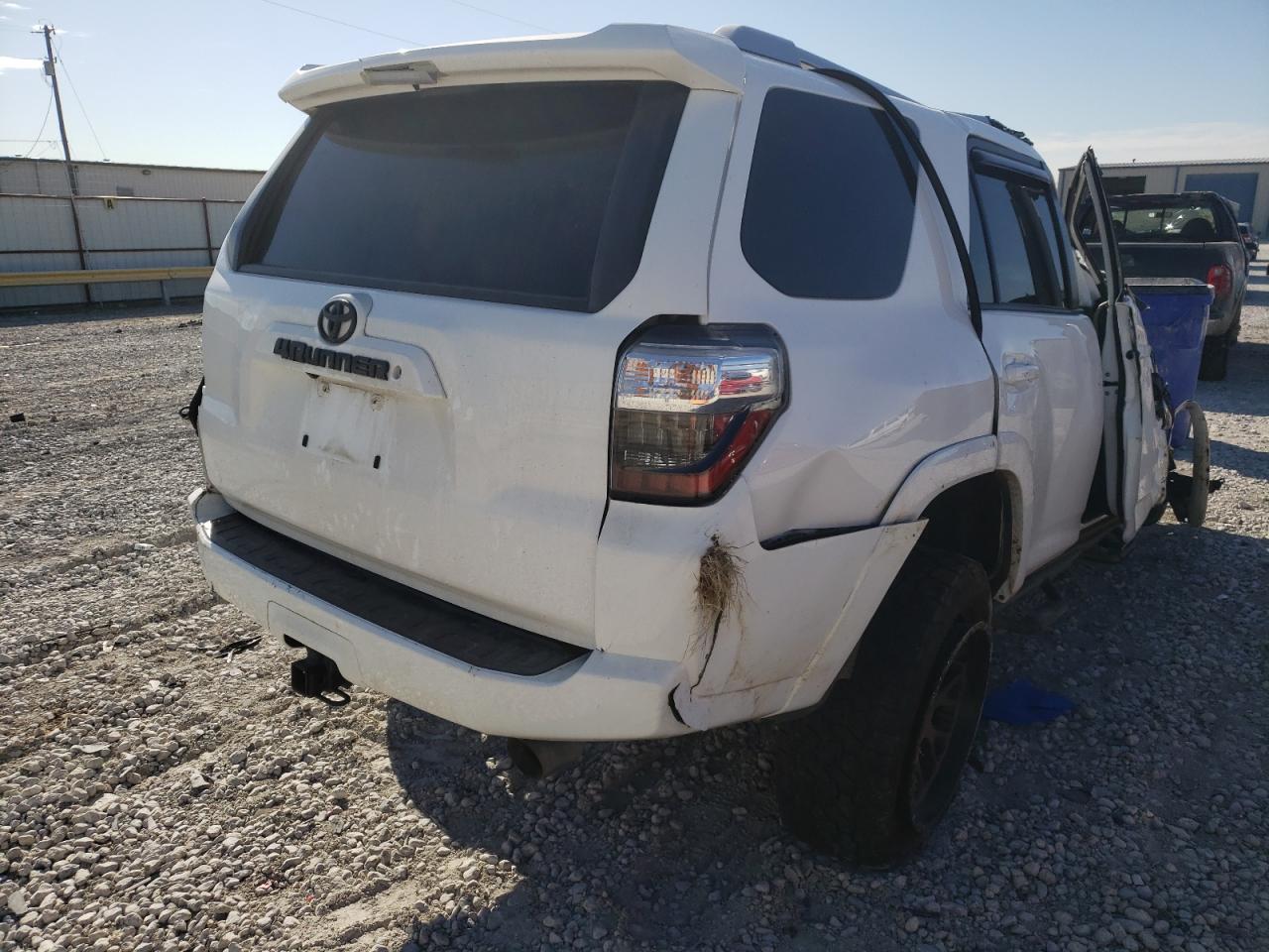 Photo 4 from auction – 2015 TOYOTA 4RUNNER SR with VIN JTEZU5JR6F5099078