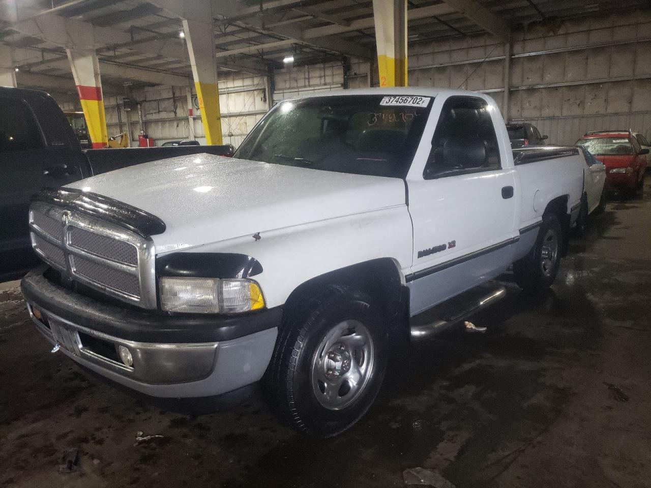 Photo 2 from auction – 2000 DODGE RAM 1500 with VIN 1B7HC16YXYS535348