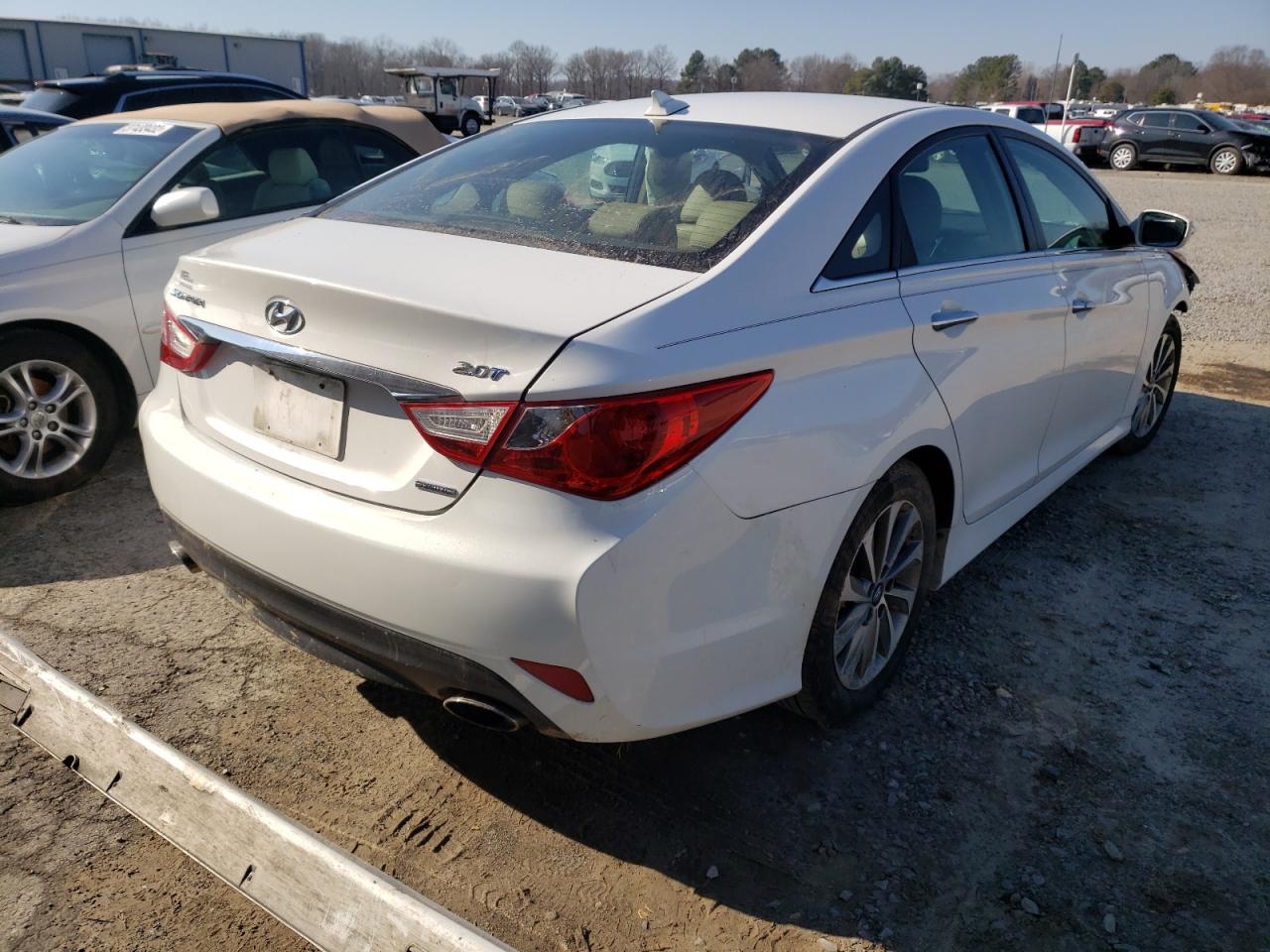 Photo 4 from auction – 2014 HYUNDAI SONATA SE with VIN 5NPEC4AB8EH889256