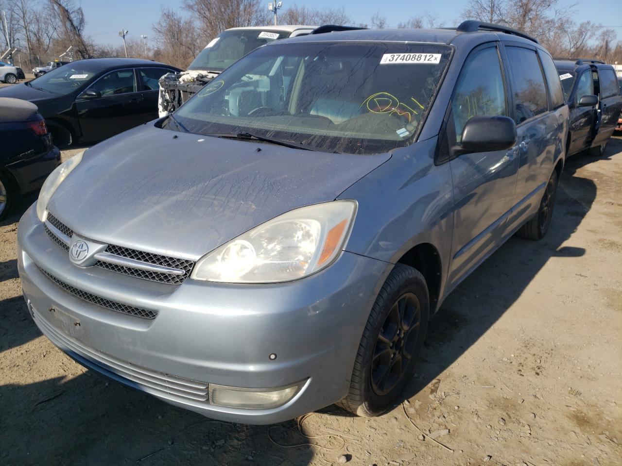 Photo 2 from auction – 2004 TOYOTA SIENNA XLE with VIN 5TDZA22C64S110349