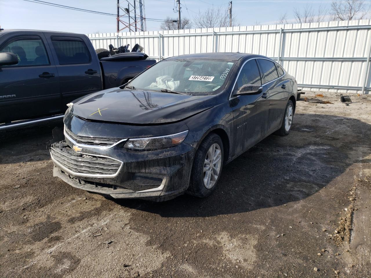 Photo 2 from auction – 2018 CHEVROLET MALIBU LT with VIN 1G1ZD5ST4JF133349