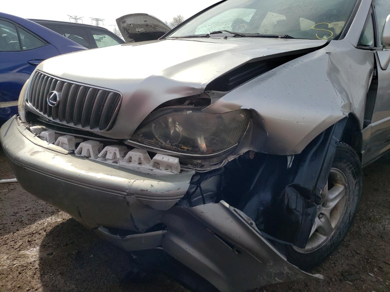 Photo 9 from auction – 2000 LEXUS RX 300 with VIN JT6HF10U8Y0155831