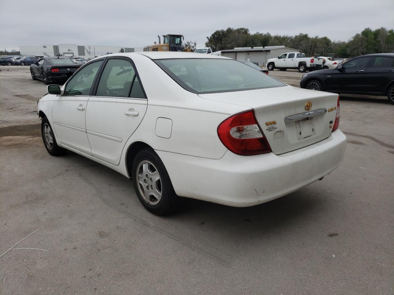 Photo 3 from auction – 2002 TOYOTA CAMRY LE with VIN 4T1BF32K72U026402
