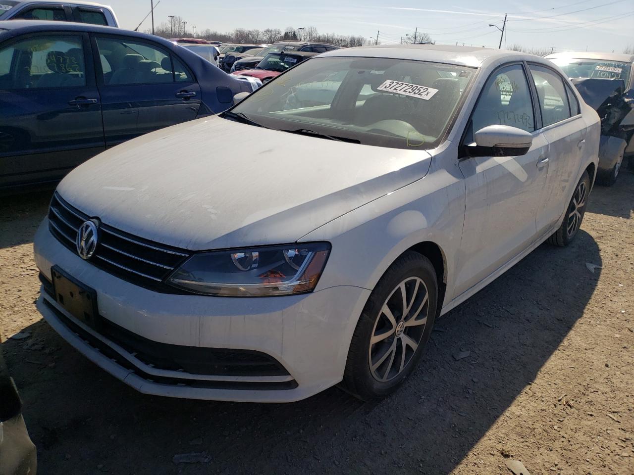Photo 2 from auction – 2017 VOLKSWAGEN JETTA SE with VIN 3VWDB7AJ2HM399432