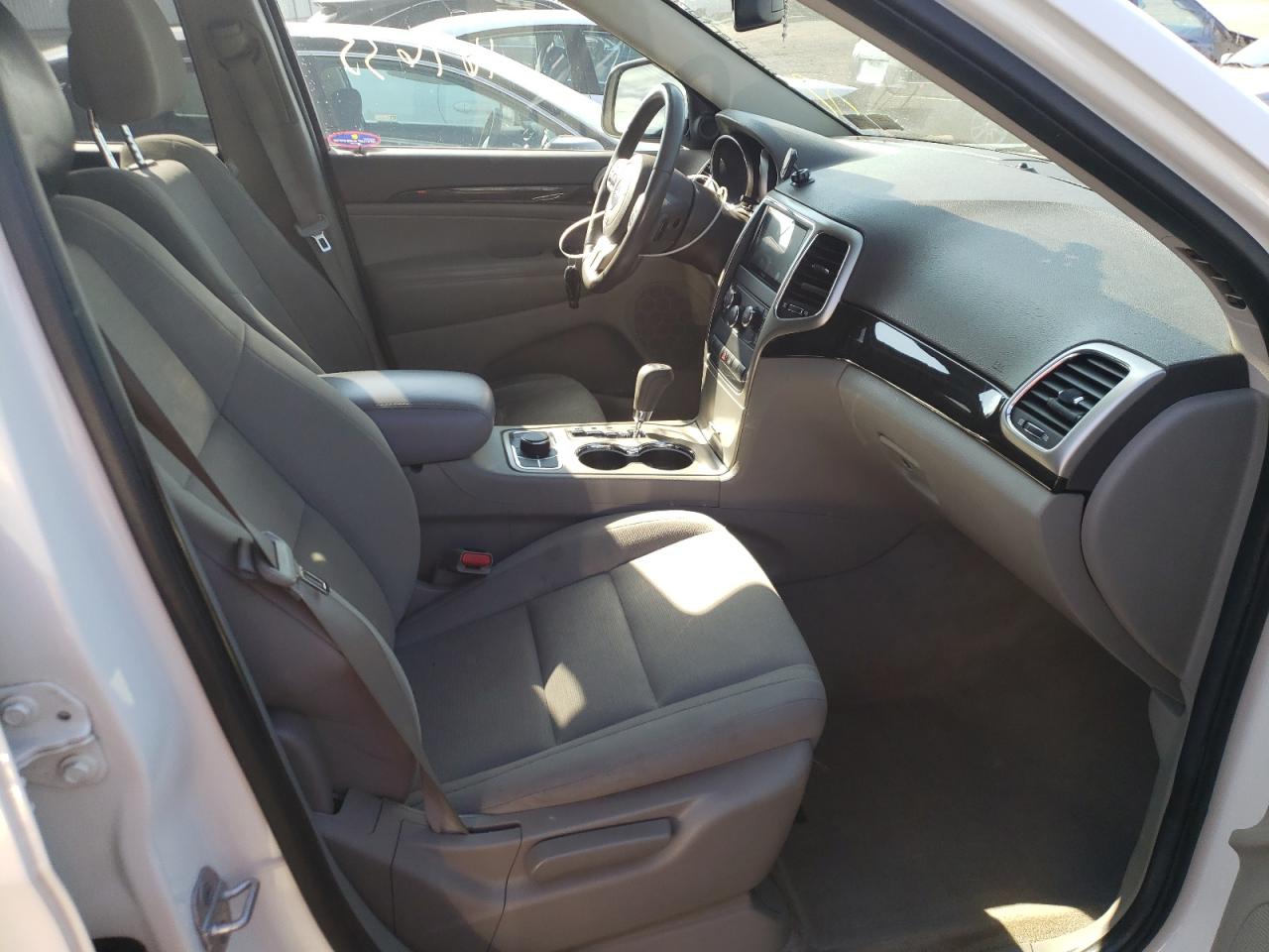 Photo 5 from auction – 2012 JEEP GRAND CHER with VIN 1C4RJFAGXCC224110