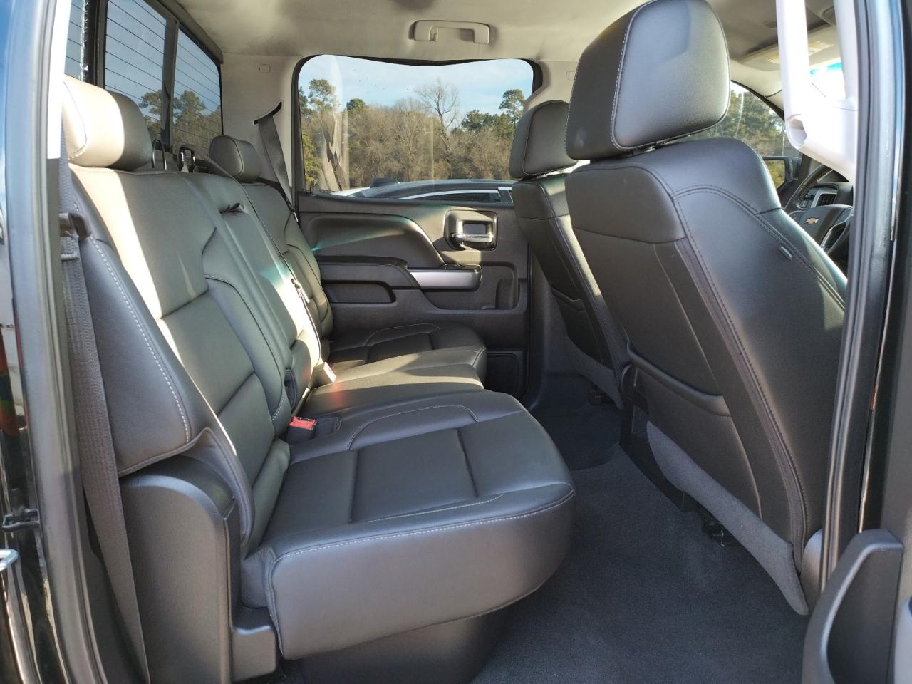 Photo 6 from auction – 2018 CHEVROLET SILVERADO with VIN 3GCUKREC7JG314695
