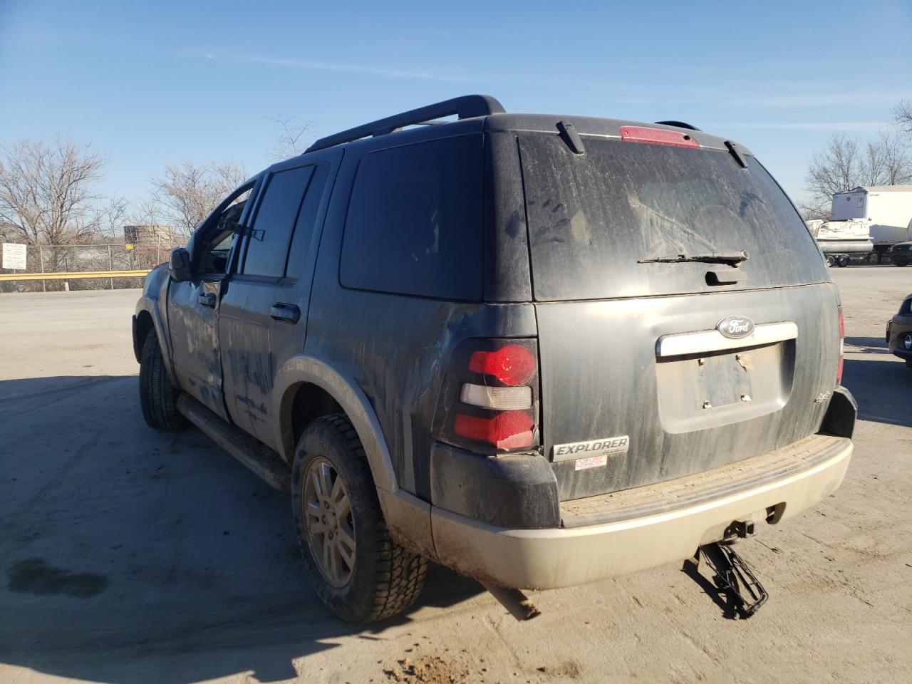 Photo 3 from auction – 2010 FORD EXPLORER E with VIN 1FMEU7EE8AUA32076