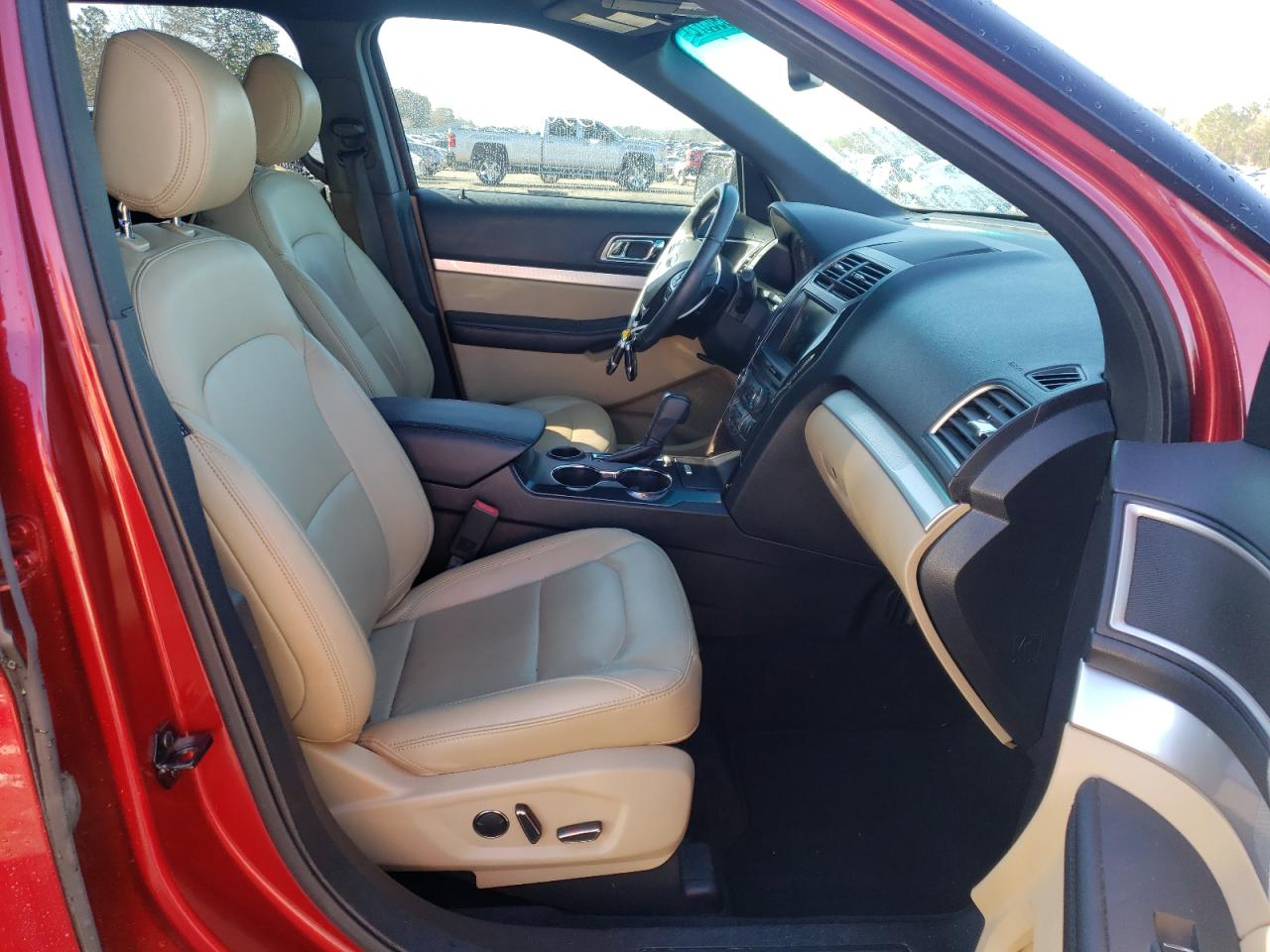 Photo 5 from auction – 2016 FORD EXPLORER X with VIN 1FM5K7D81GGA60780
