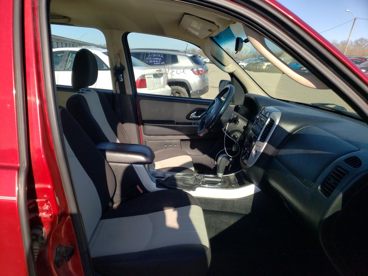 Photo 5 from auction – 2005 MERCURY MARINER with VIN 4M2YU56Z65DJ06859