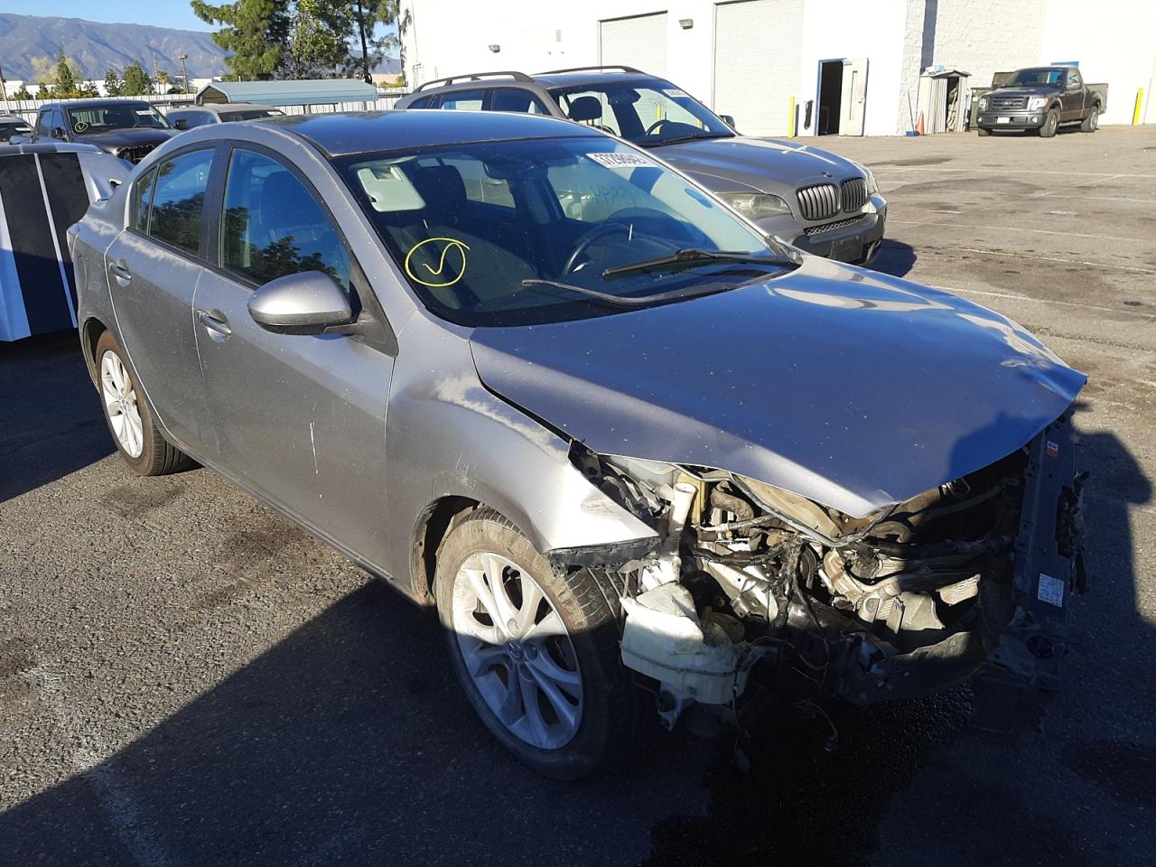 MAZDA 3 S 2011 with VIN JM1BL1U61B1427933 - Photo from auction