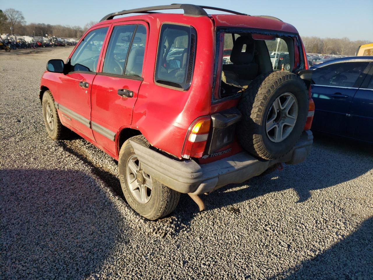 Photo 3 from auction – 2002 CHEVROLET TRACKER with VIN 2CNBJ13C726921882